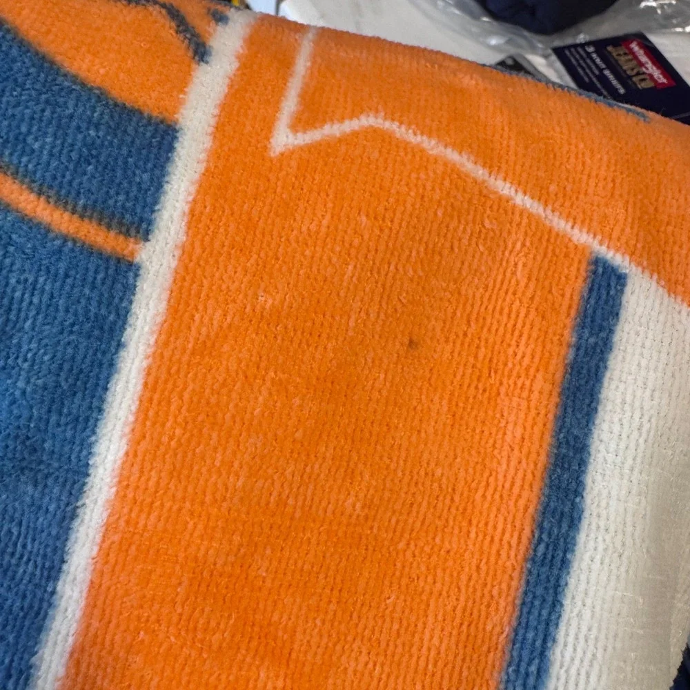McArthur Vintage Florida Gators Beach Towel Orange Blue Graphic Collectible